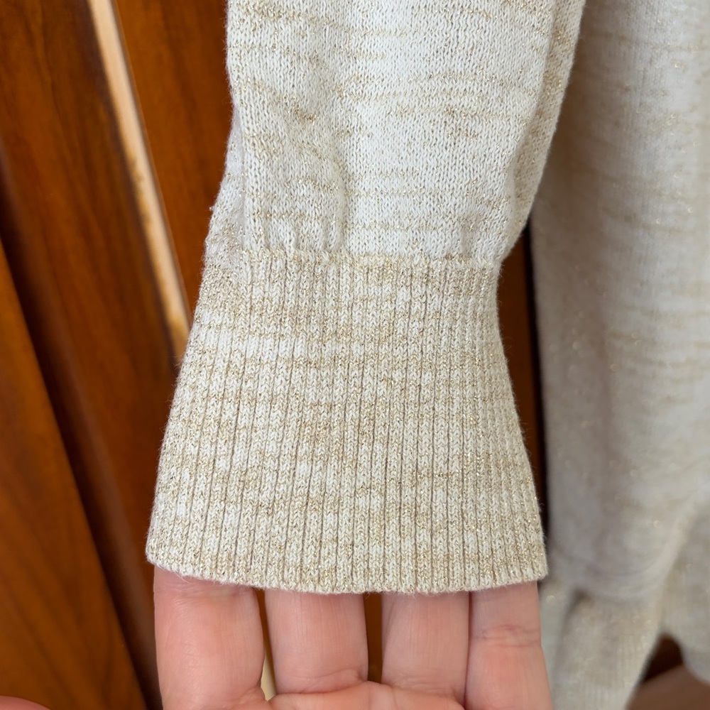 Banana Republic Cardigan - Picture 4 of 10